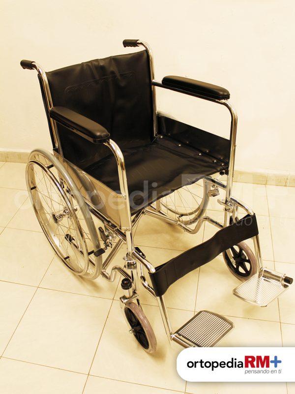 Silla de Ruedas con Llanta Sólida y Estructura Cromada