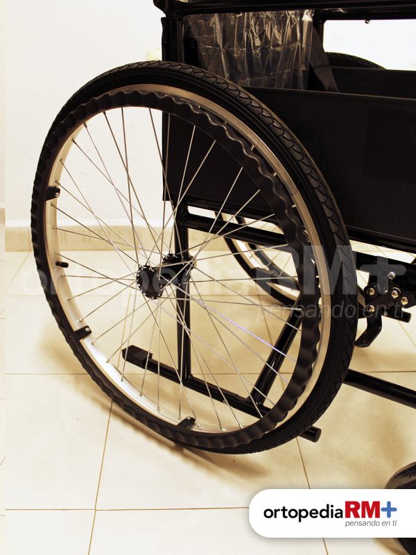 Silla de Ruedas con Llanta Neumática y Rines de Aluminio - Imagen 3
